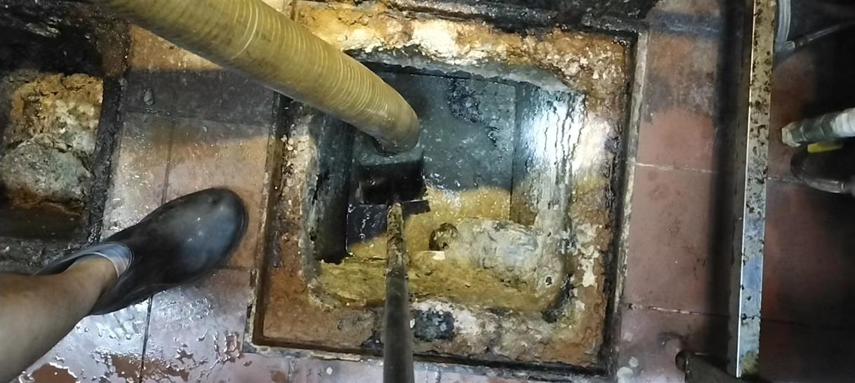 洛扎污水池清理一般都有毒气，怎么预防中毒呢？