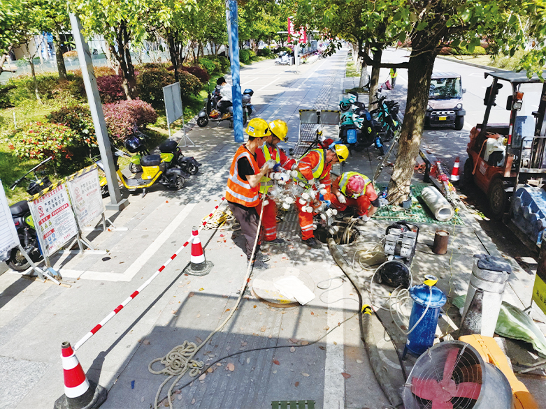  洛扎UV-CIPP紫外光固化修复