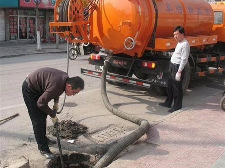 洛扎清掏化粪池，健康生活从这里开始